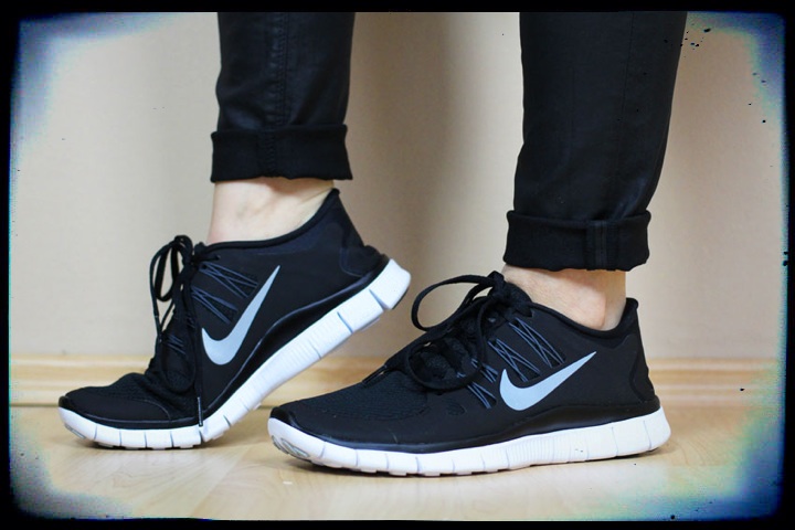 Nike Free 5.0 Damen Schwarz Altes Modell nike free 5.0 damen schwarz angezogen